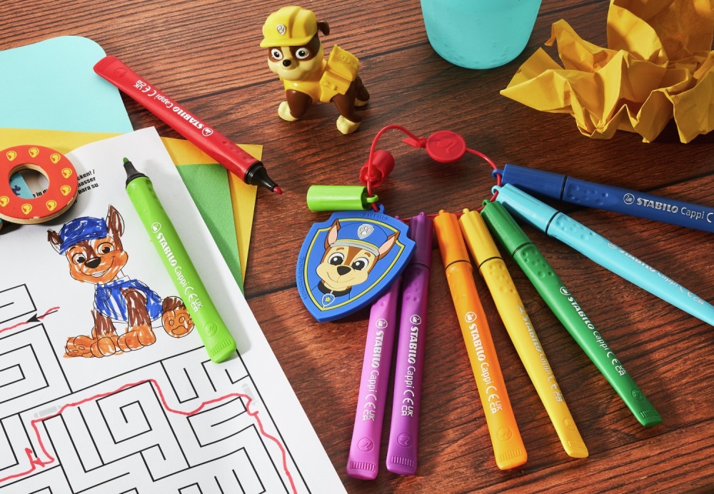 STABILO Fixy vláknové s kroužkem na víčku STABILO Cappi + odznak PAW Patrol (sada 12 ks)