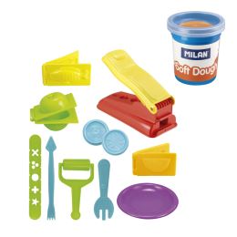 Plastelína MILAN Soft Dough sada 8 barev + nástroje "Cooking time" (3)