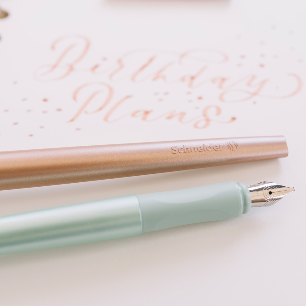 Kaligrafické plnicí pero Schneider Callissima pink 1.1 mm - růžová náplň