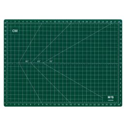 Řezací podložka A4 / oboustranná (1)